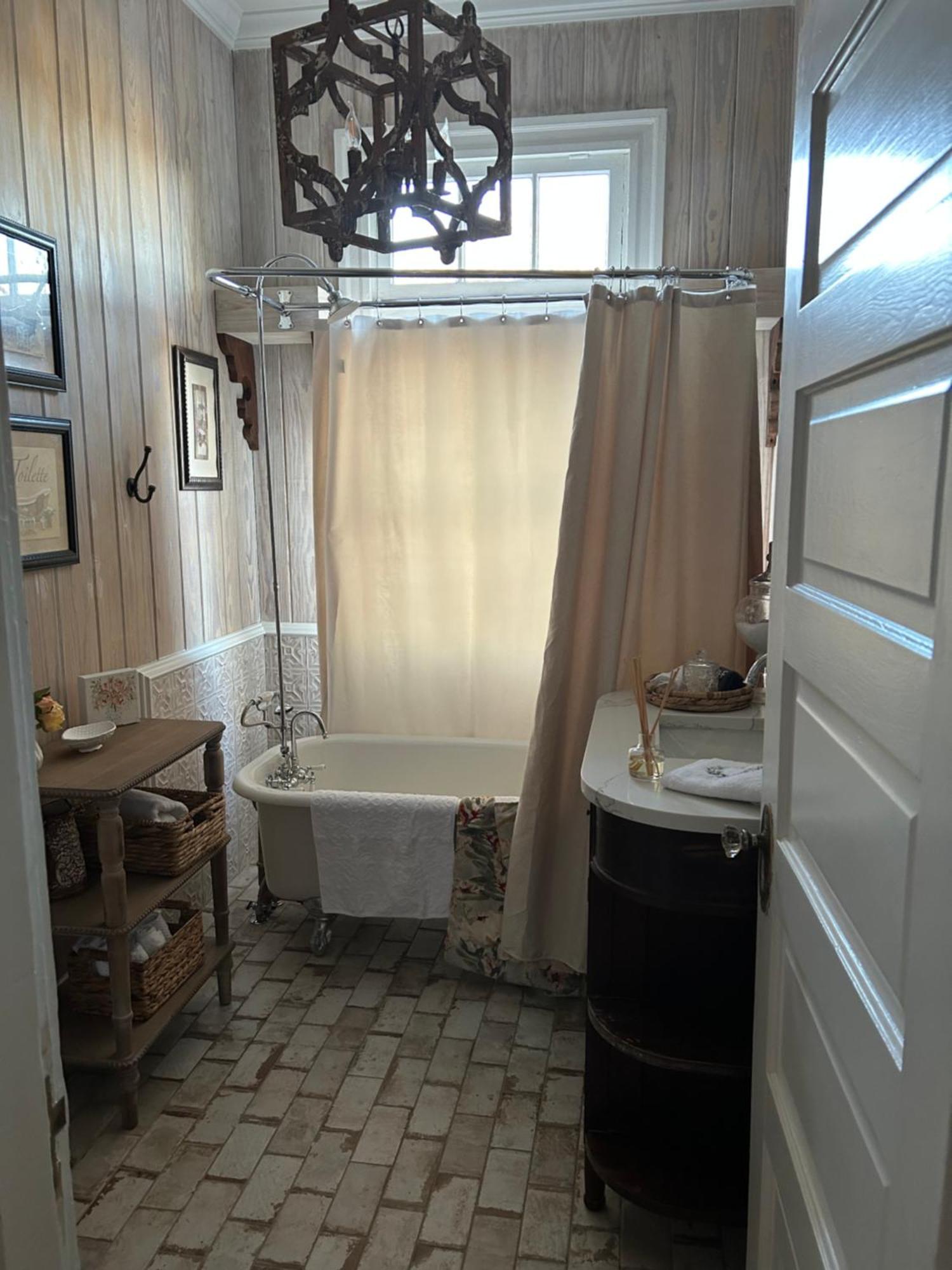 Jenny'S Downtown Hideaway Bed And Breakfast 劳雷尔 外观 照片